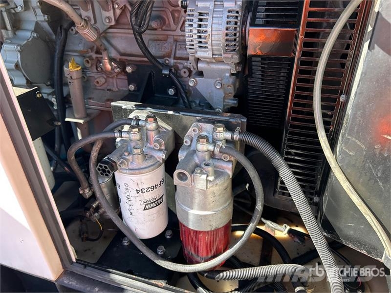 MultiQuip DCA-125SSIU 柴油發電機