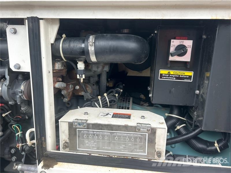 MultiQuip DCA-25SSIU4F 20 kW Mobile Generator Set Dīzeļģeneratori