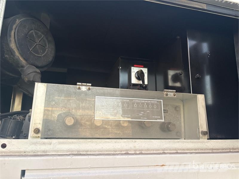 MultiQuip DCA-70SSIU4F 56 kW Mobile Generator Set Dízel áramfejlesztők