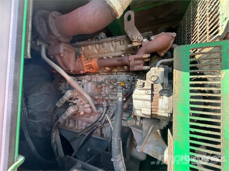 MultiQuip DCA250SSIU 250 kVA Mobile Generator Set Générateurs diesel