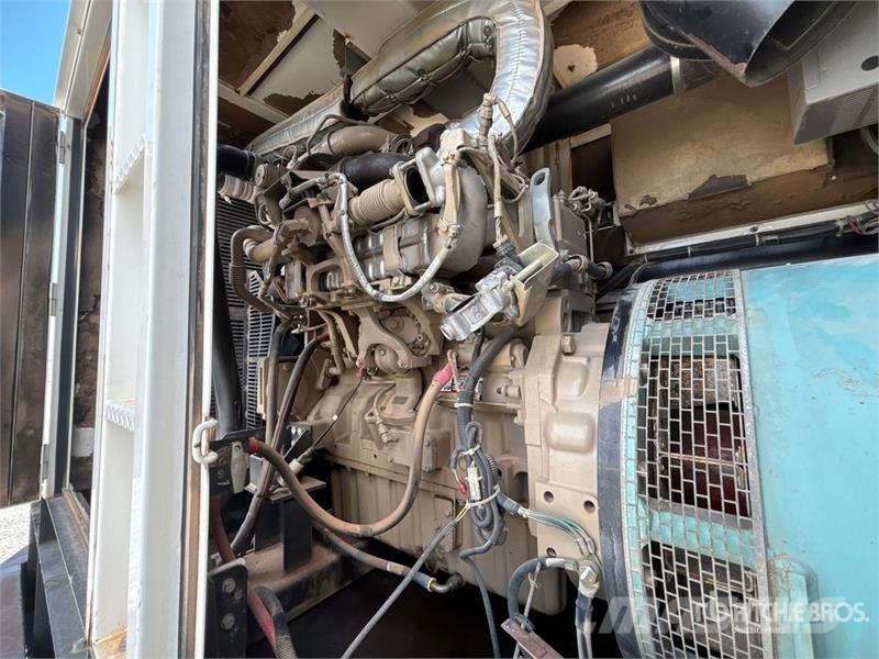 MultiQuip DCA300SSJU4F2 250 kW Mobile Generator Set ディーゼル発電機