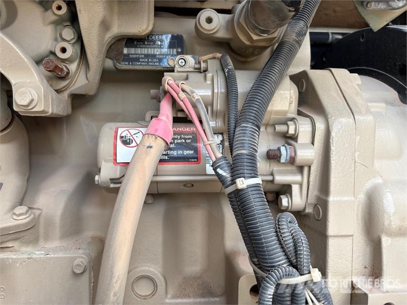 MultiQuip DCA300SSJU4F2 250 kW Mobile Generator Set ディーゼル発電機