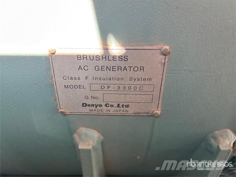 MultiQuip DCA300SSJU4F2 250 kW Mobile Generator Set ディーゼル発電機