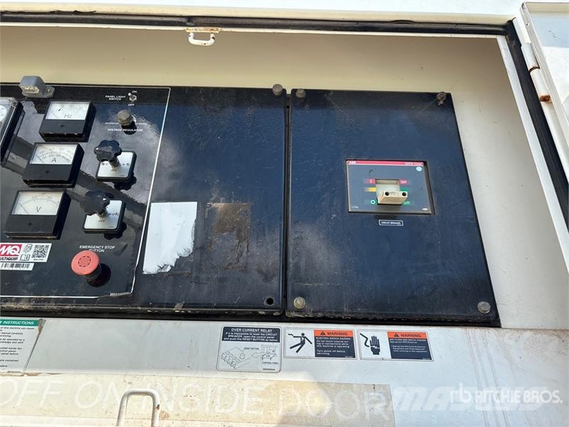 MultiQuip DCA300SSJU4F2 250 kW Mobile Generator Set ディーゼル発電機