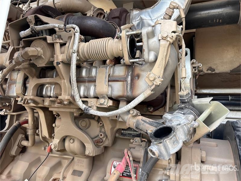 MultiQuip DCA300SSJU4F2 250 kW Mobile Generator Set ディーゼル発電機