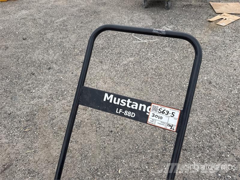 Mustang LF-88D 20 in Plate Compactor Attachment (Unused) Plate compactors