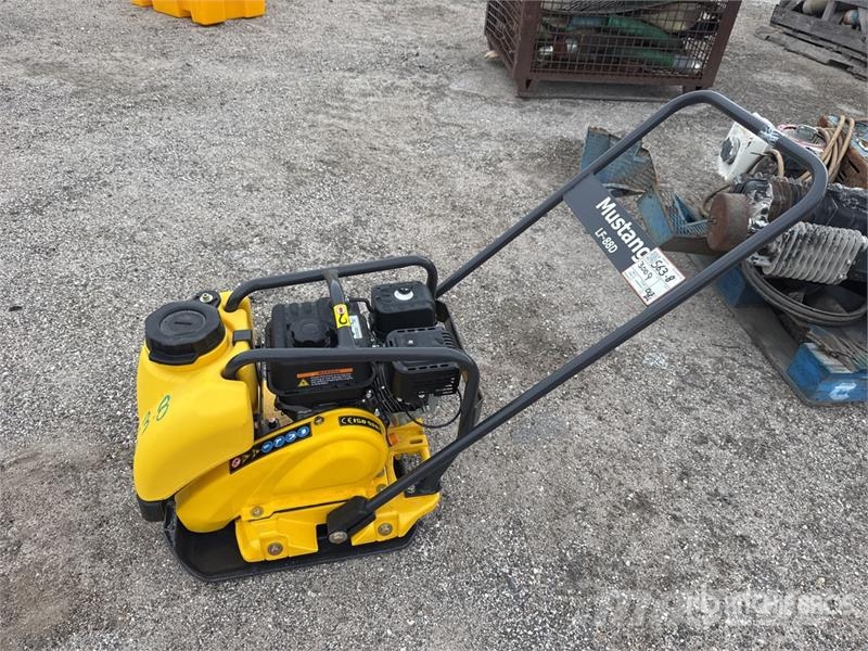 Mustang LF-88D 20 in Plate Compactor Attachment (Unused) Vibro ploče