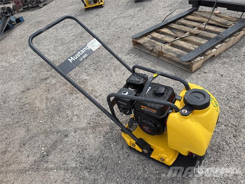 Mustang LF-88D 20 in Plate Compactor Attachment (Unused) Plate compactors