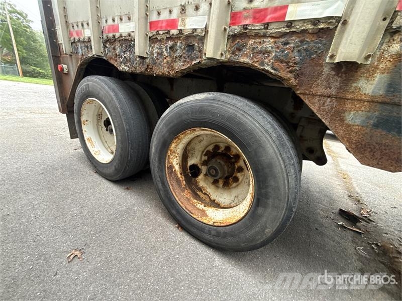  Nabors 45 ft x 96 in T/A Chip Trailer مقطورات لتقل ألواح الخشب