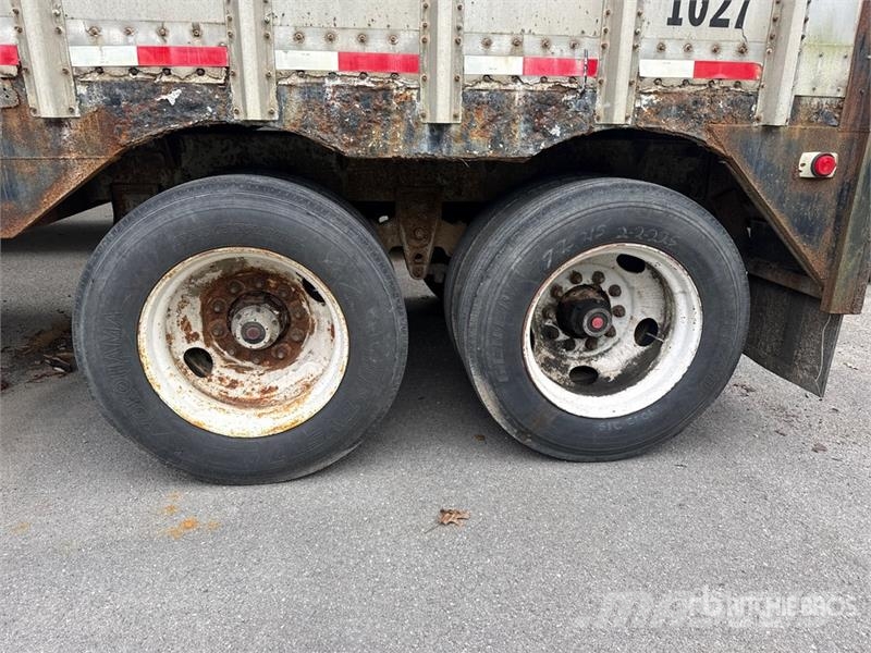  Nabors 45 ft x 96 in T/A Chip Trailer مقطورات لتقل ألواح الخشب