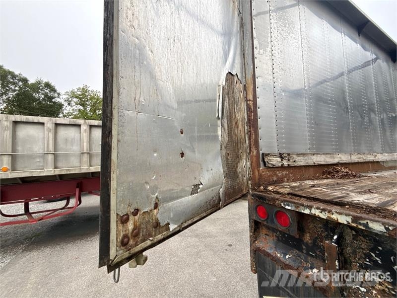  Nabors 45 ft x 96 in T/A Chip Trailer مقطورات لتقل ألواح الخشب