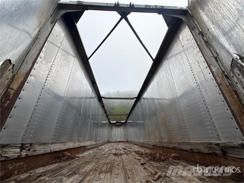  Nabors 45 ft x 96 in T/A Chip Trailer مقطورات لتقل ألواح الخشب