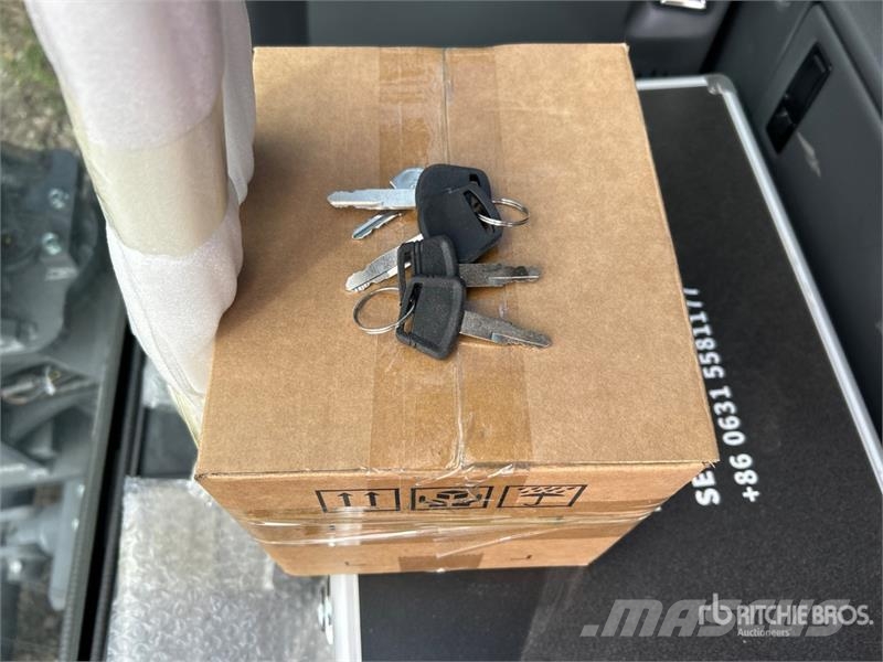 NAKATO ZT40G Mini Excavator (Unused) Mini bagri <7t