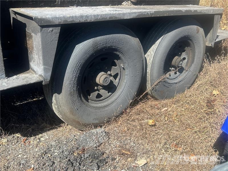 Neal Manufacturing LLC Towable asphalt trailer ملحقات ماكينات الأسفلت