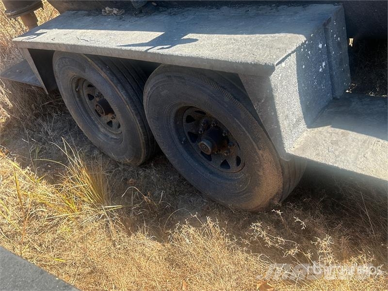 Neal Manufacturing LLC Towable asphalt trailer ملحقات ماكينات الأسفلت