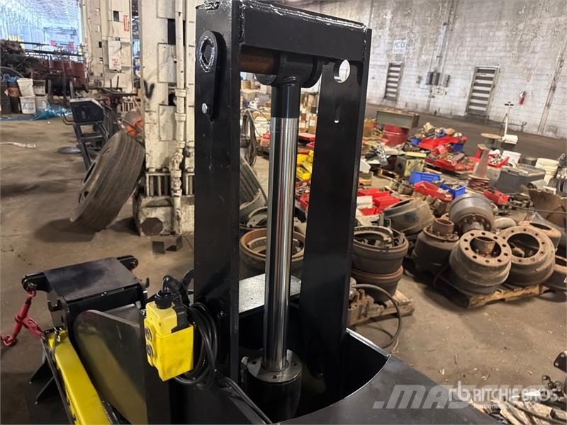 Neks Electric 5th Wheel Tow Attachment Ostale kargo komponente