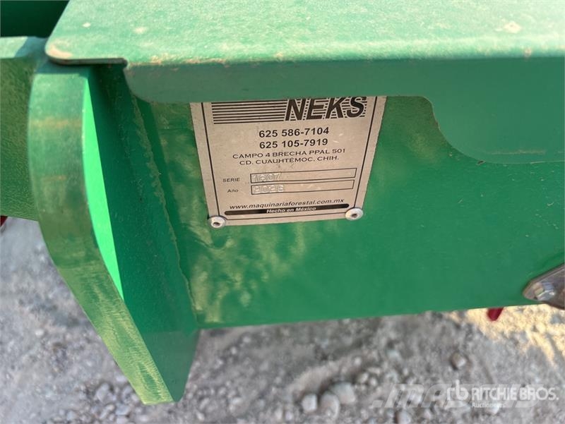 Neks Fifth Wheel Wrecker Attachment (Unused) Ostale kargo komponente