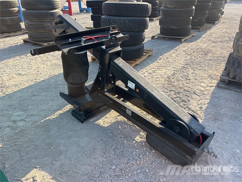 Neks Fifth Wheel Wrecker Attachment (Unused) Ostale kargo komponente
