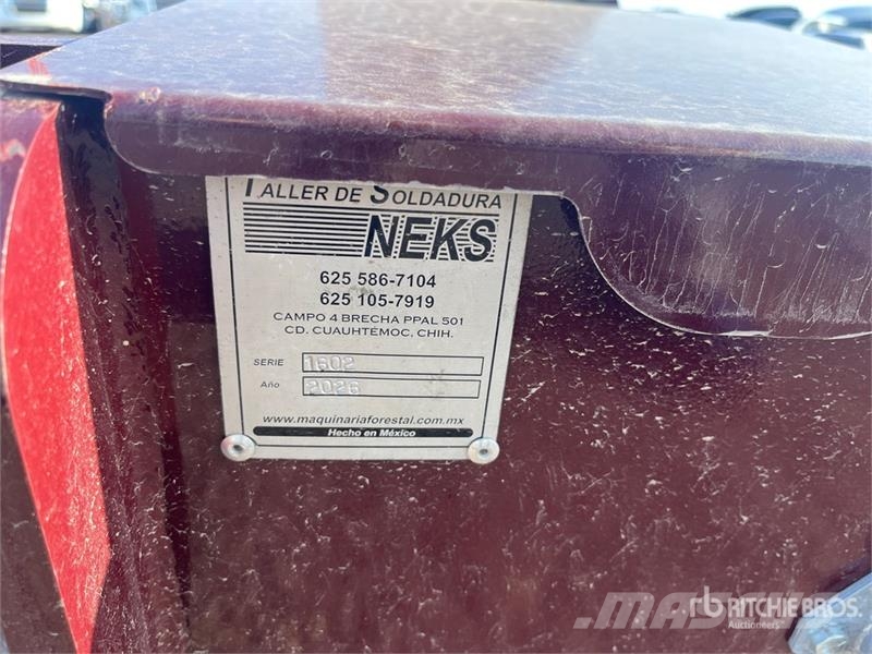  Neks Fifth Wheel Wrecker Attachment معدات النقل - غير ذلك