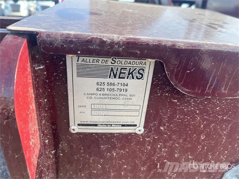  Neks Fifth Wheel Wrecker Attachment معدات النقل - غير ذلك
