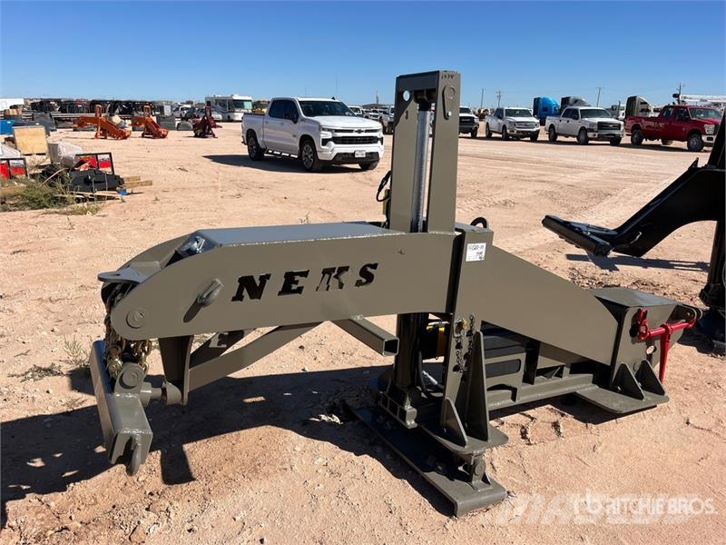 Neks Hydraulic Fifth Wheel Wrecker Attachment Транспорт - Інші