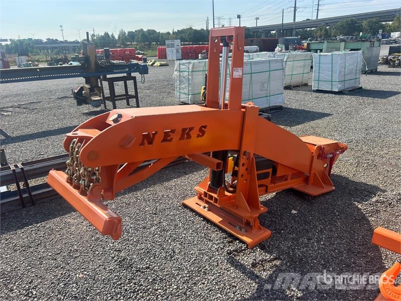 Neks Hydraulic Fifth Wheel Wrecker Attachment (Unu Ostale kargo komponente
