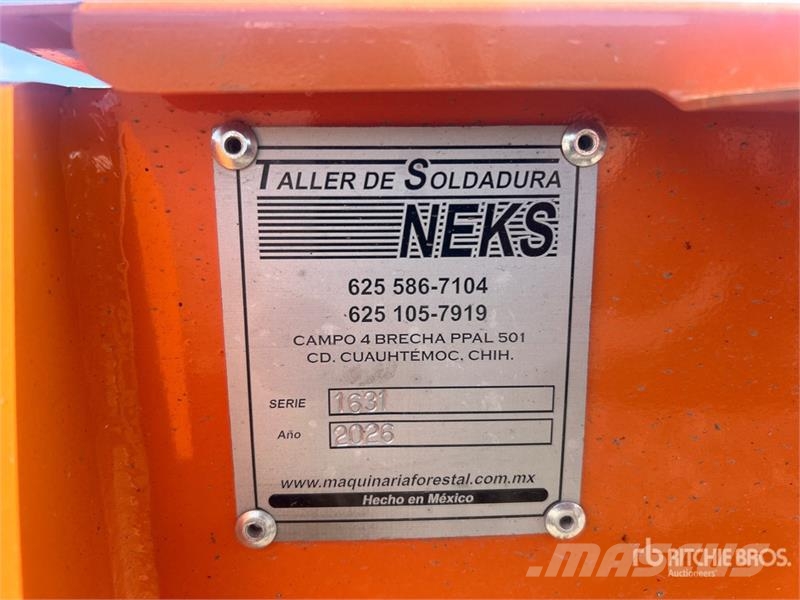 Neks Hydraulic Fifth Wheel Wrecker Attachment (Unu Ostale kargo komponente