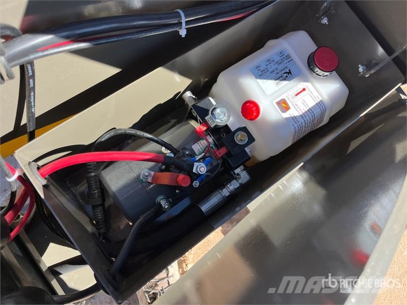Neks Hydraulic Fifth Wheel Wrecker Attachment Транспорт - Інші