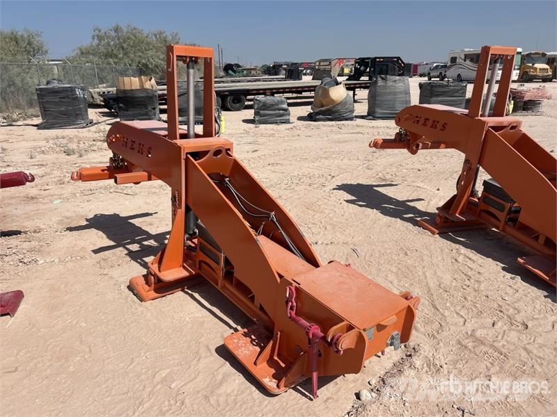  Neks Hydraulic Fifth Wheel Wrecker Attachment - Fi Ostale kargo komponente