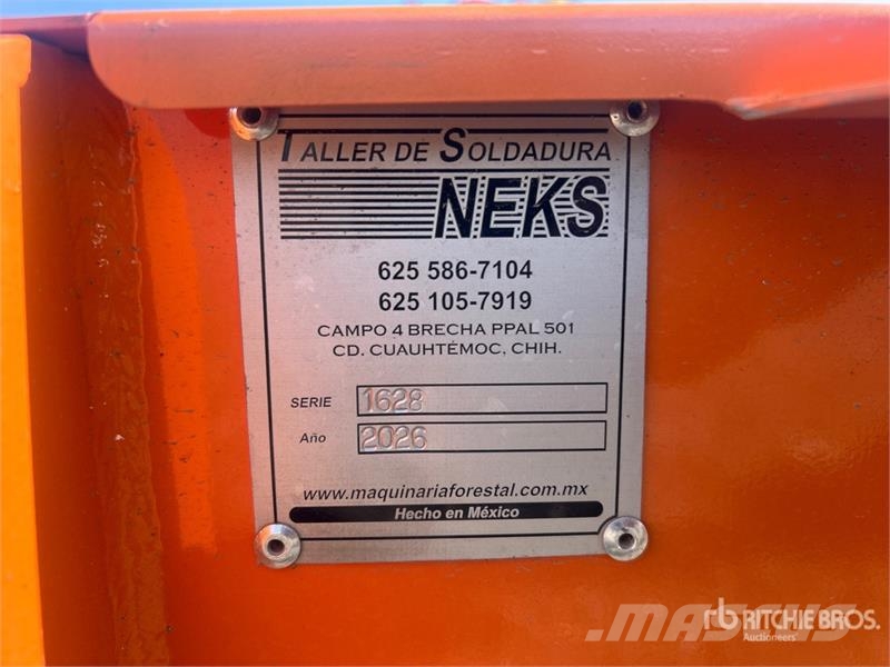 Neks Hydraulic Fifth Wheel Wrecker Attachment (Unu Ostale kargo komponente