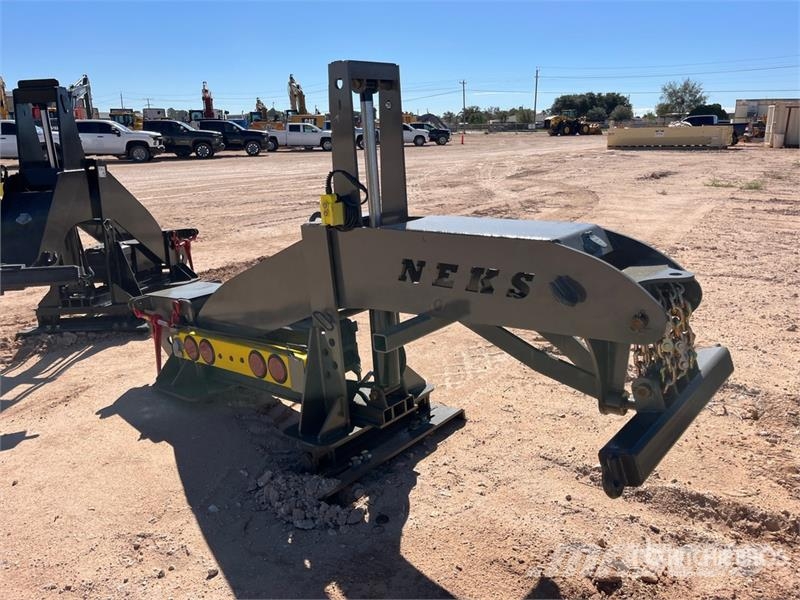 Neks Hydraulic Fifth Wheel Wrecker Attachment Транспорт - Інші
