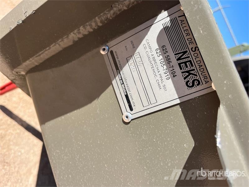 Neks Hydraulic Fifth Wheel Wrecker Attachment Транспорт - Інші
