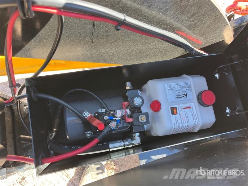 Neks Hydraulic Fifth Wheel Wrecker Attachment Транспорт - Інші