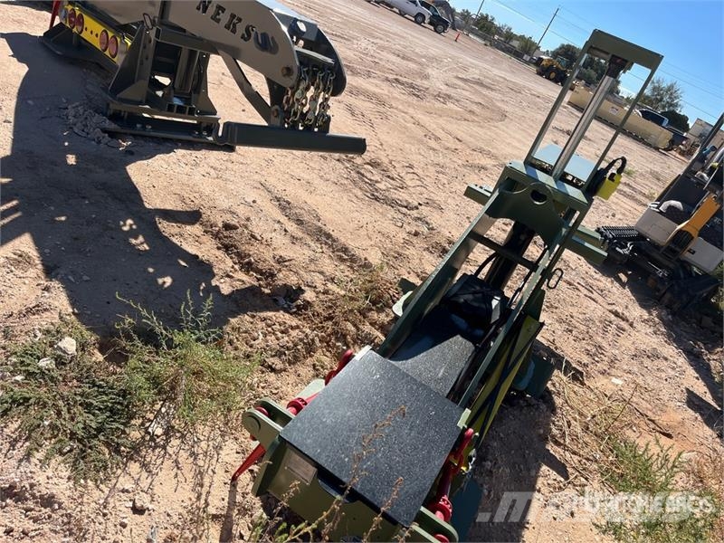 Neks Hydraulic Fifth Wheel Wrecker Attachment Транспорт - Інші