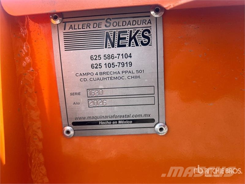 Neks Hydraulic Fifth Wheel Wrecker Attachment (Unu Ostale kargo komponente