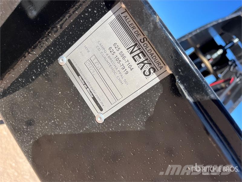 Neks Hydraulic Fifth Wheel Wrecker Attachment Транспорт - Інші