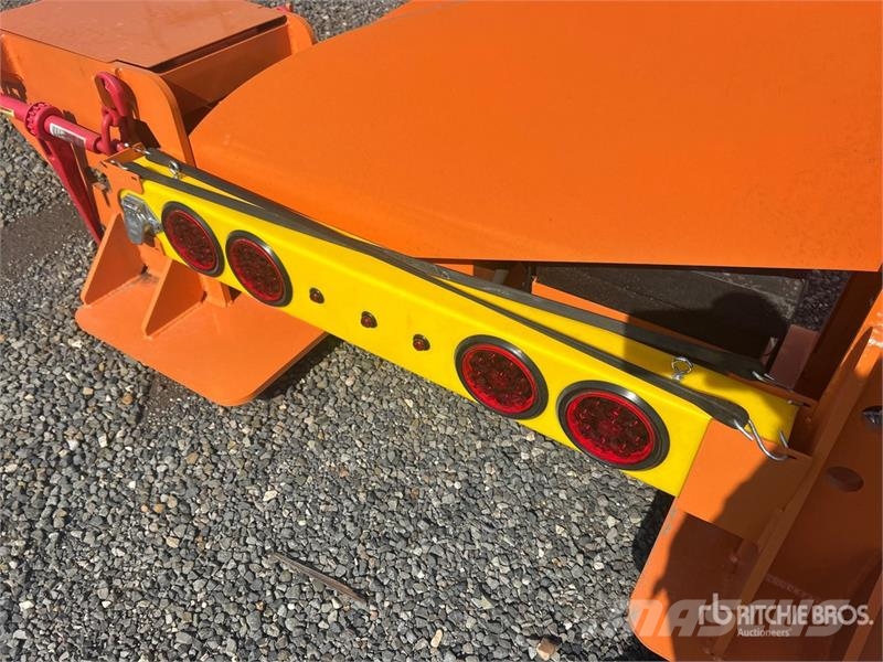 Neks Hydraulic Fifth Wheel Wrecker Attachment (Unu Ostale kargo komponente