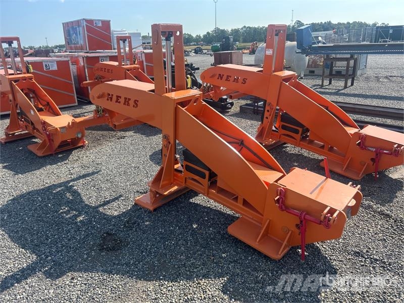 Neks Hydraulic Fifth Wheel Wrecker Attachment (Unu Ostale kargo komponente
