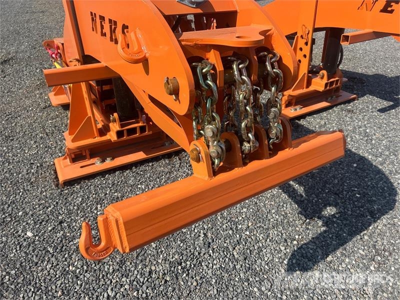 Neks Hydraulic Fifth Wheel Wrecker Attachment (Unu Ostale kargo komponente