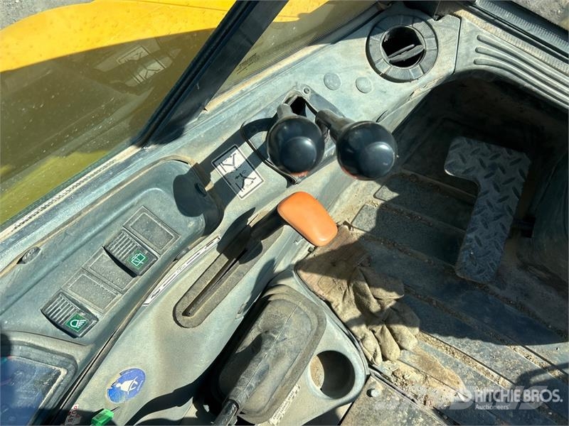 New Holland LB75B Ekskavatori-iekrāvēji