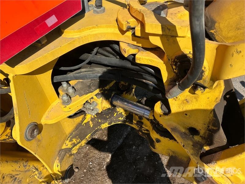 New Holland LB75B Ekskavatori-iekrāvēji