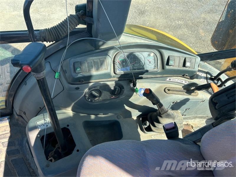 New Holland LB75B Ekskavatori-iekrāvēji