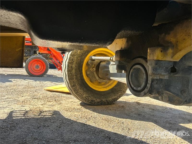 New Holland LB75B Ekskavatori-iekrāvēji