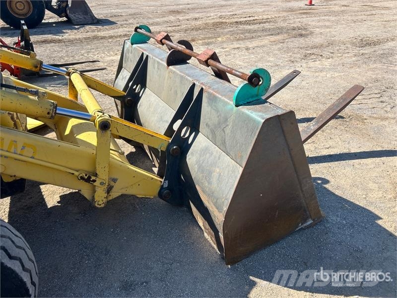 New Holland LB75B Ekskavatori-iekrāvēji