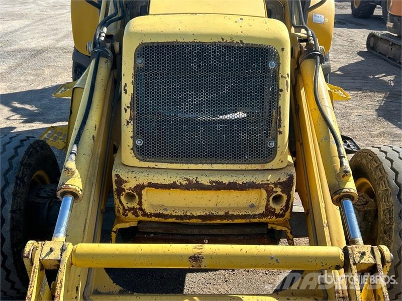 New Holland LB75B Ekskavatori-iekrāvēji
