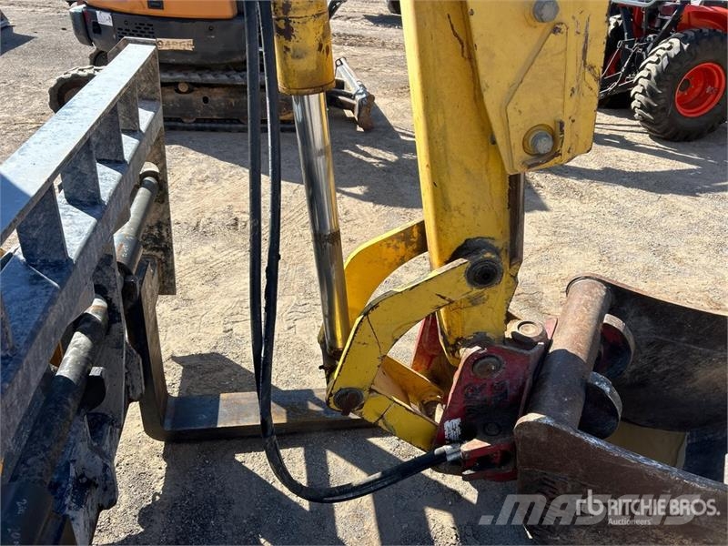 New Holland LB75B Ekskavatori-iekrāvēji
