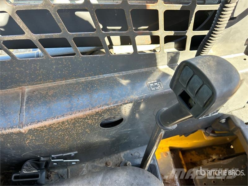 New Holland LS170 Skid steer mini nakladalci