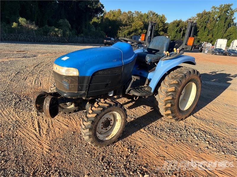New Holland TC29D 4WD Utility Tractor コンパクトトラクター