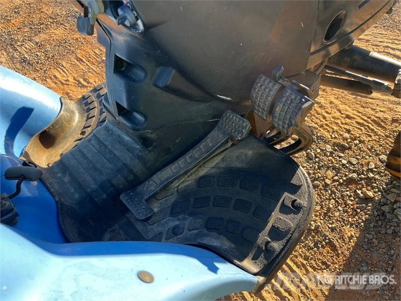 New Holland TC29D 4WD Utility Tractor コンパクトトラクター