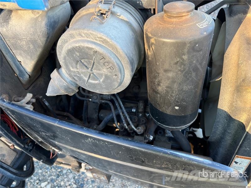 New Holland TC29D 4WD Utility Tractor コンパクトトラクター